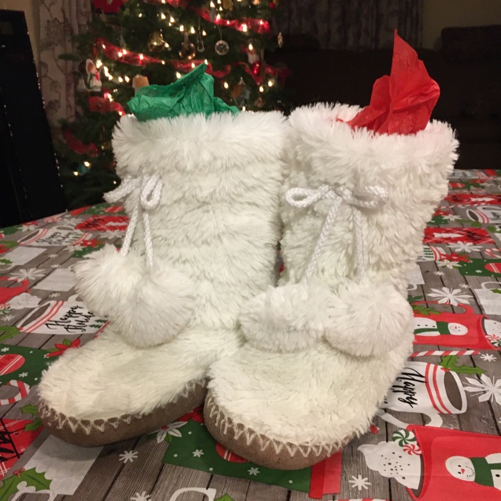 Old Navy Furry Slipper Sock Booties